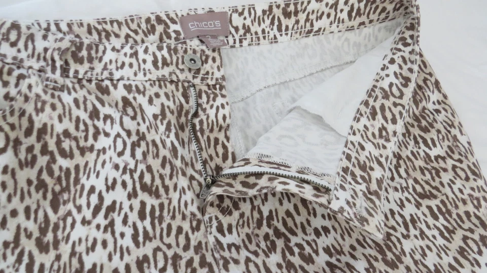 Chico's Leopard Pants Size 2 Ankle 12 (M) Cotton/Spandex Inseam 26" - Image 4 of 4
