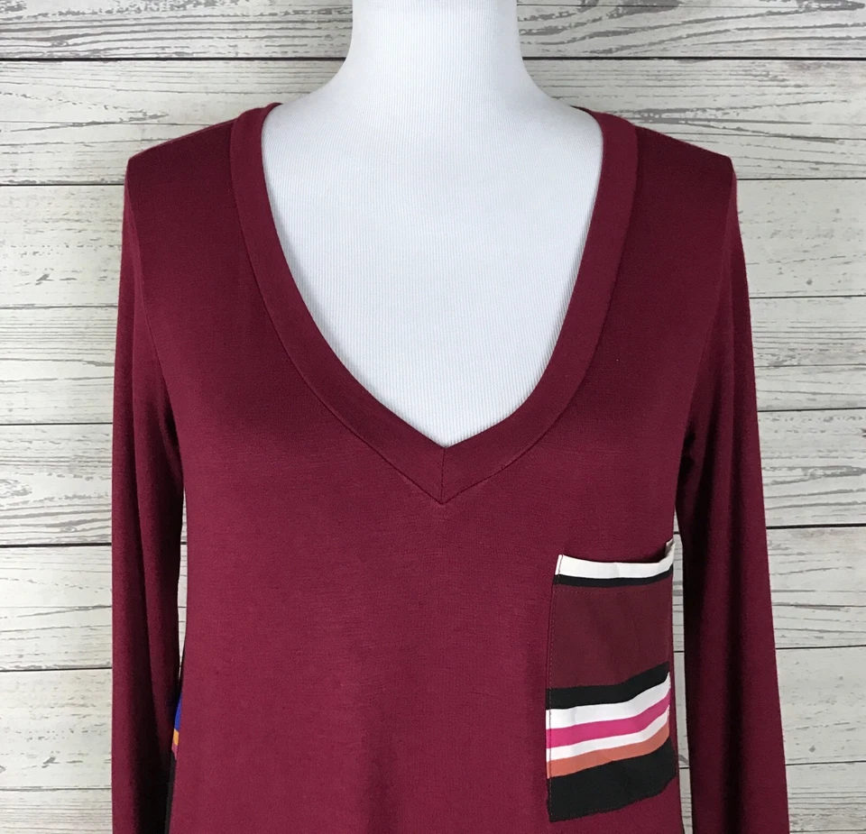 Top tejido Ezra para mujer color borgoña a rayas en contraste manga larga espalda cuello en V talla S Foto 2 de 4