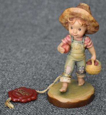 CHARMING ANRI SIGNED SARAH KAY VALENTINE APPLE OF MY EYE WOOD