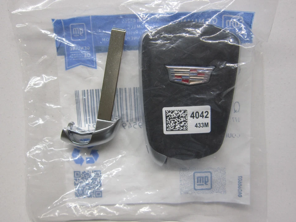 NEW OEM 2016-2020 CADILLAC CT6 KEYLESS REMOTE SMART KEY FOB 13544042 434Mhz - Image 2 of 3