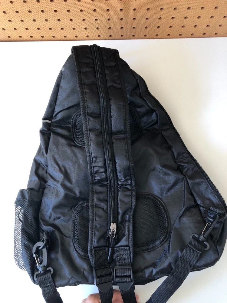Pickleball Bag Lightweight Sling Bag, Adjustable Pickleball,Tennis Backpack Back