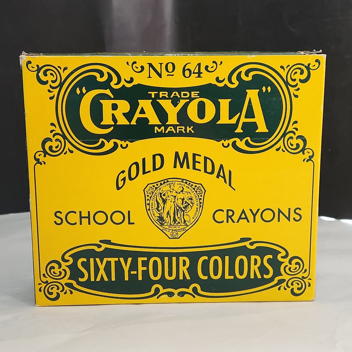 NEW - 2007 Crayola Gold Medal Crayon - 64 Crayons Box - Sharpener 