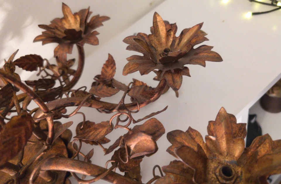 LÁMPARA DE ARAÑA ITALIANA VINTAGE DE HIERRO/DORADO, 5 BRAZOS, ESTILO JAULA PARA PÁJAROS ORNAMENTADA FLORAL Foto 4 de 4