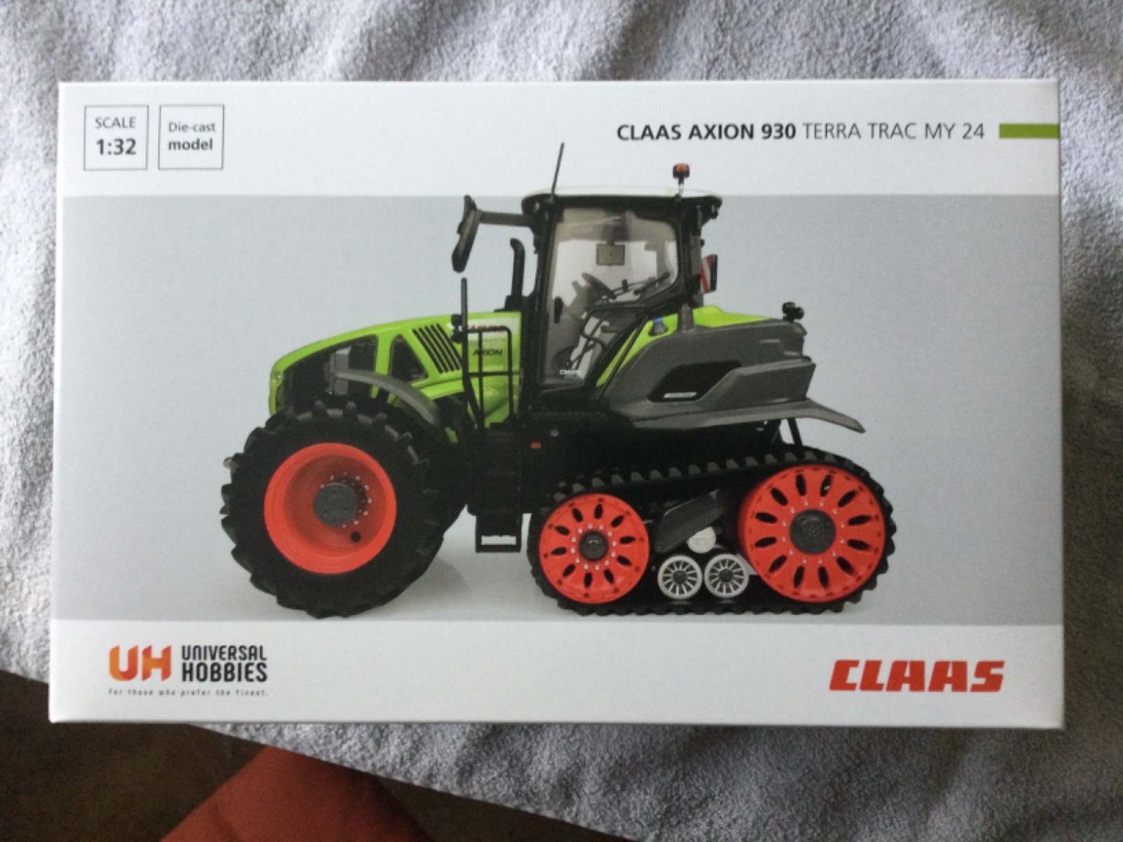 Universal Hobbies Toy Model Class Axion 930 Terra Trac-Ltd Edition Brilliant