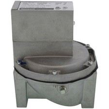 Honeywell V48A2185 Diaphragm Gas Valve, Normally Closed, 1-1/2" NPT Pipe Si