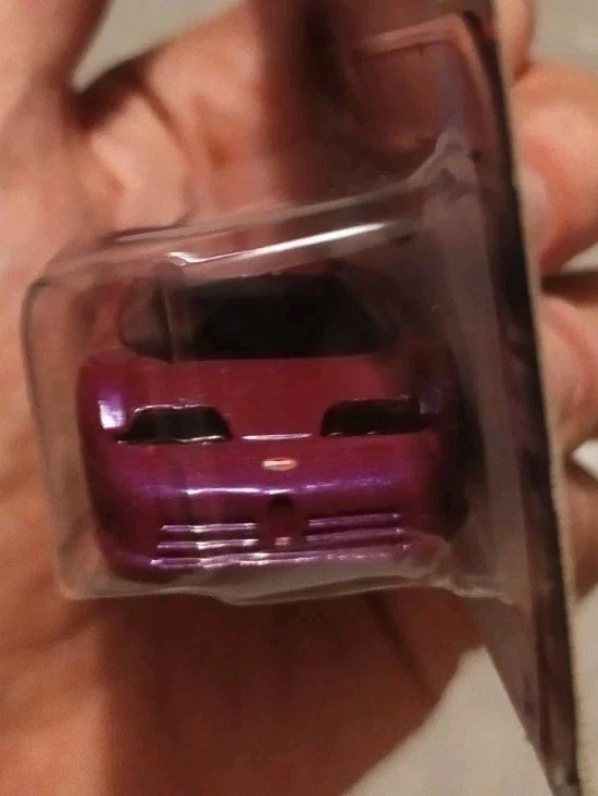 Hot Wheels Bugatti EB110 Case L 2025 1:64 - Immagine 2 di 4