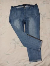 FTF FASHION TO FIGURE*Med Wash Blue Jeans*Size 20*LNC*27" ins*Stretch*Bottom Zip
