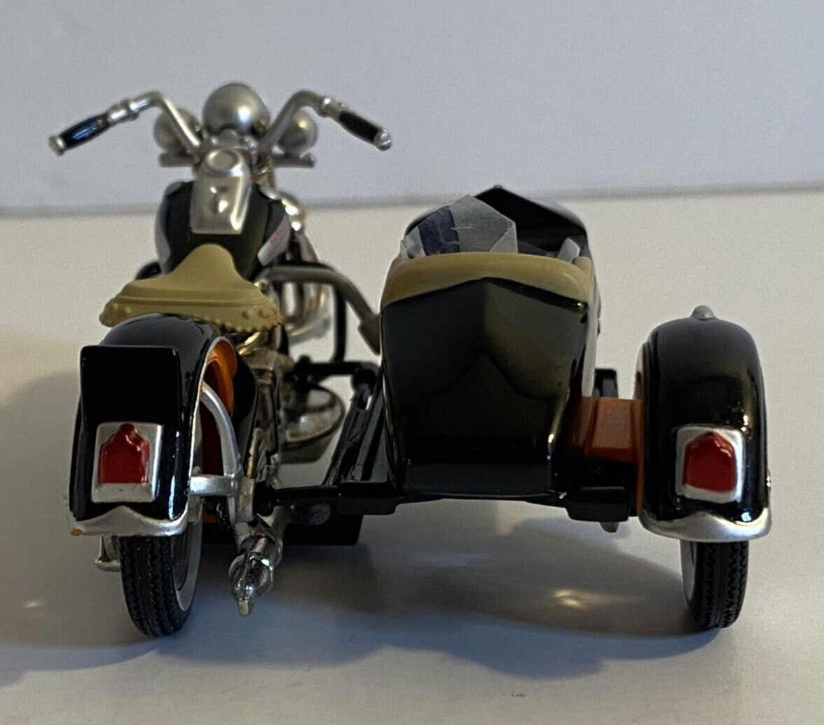 Mattel Hot Wheels Red Line #50892 Harley-Davidson 1948 Pan-Head w/ sidecar & Box