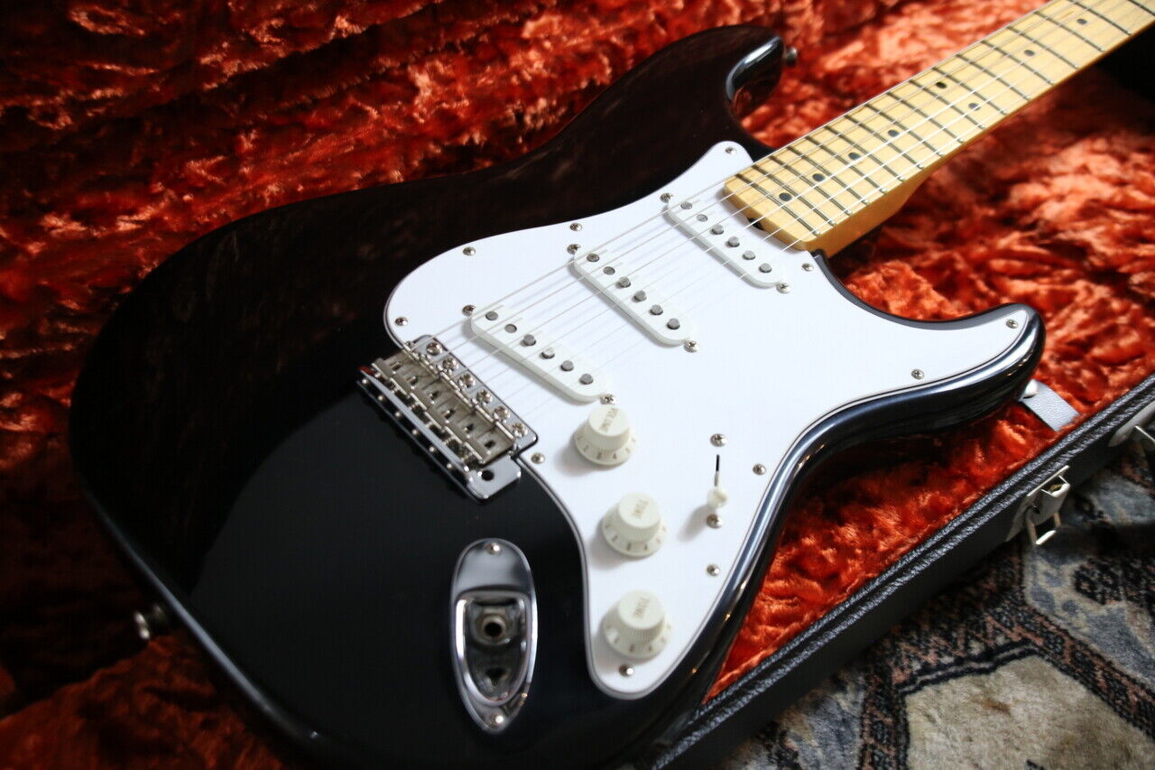 Fender Jimi Hendrix VooDoo Stratocaster BLK 1998