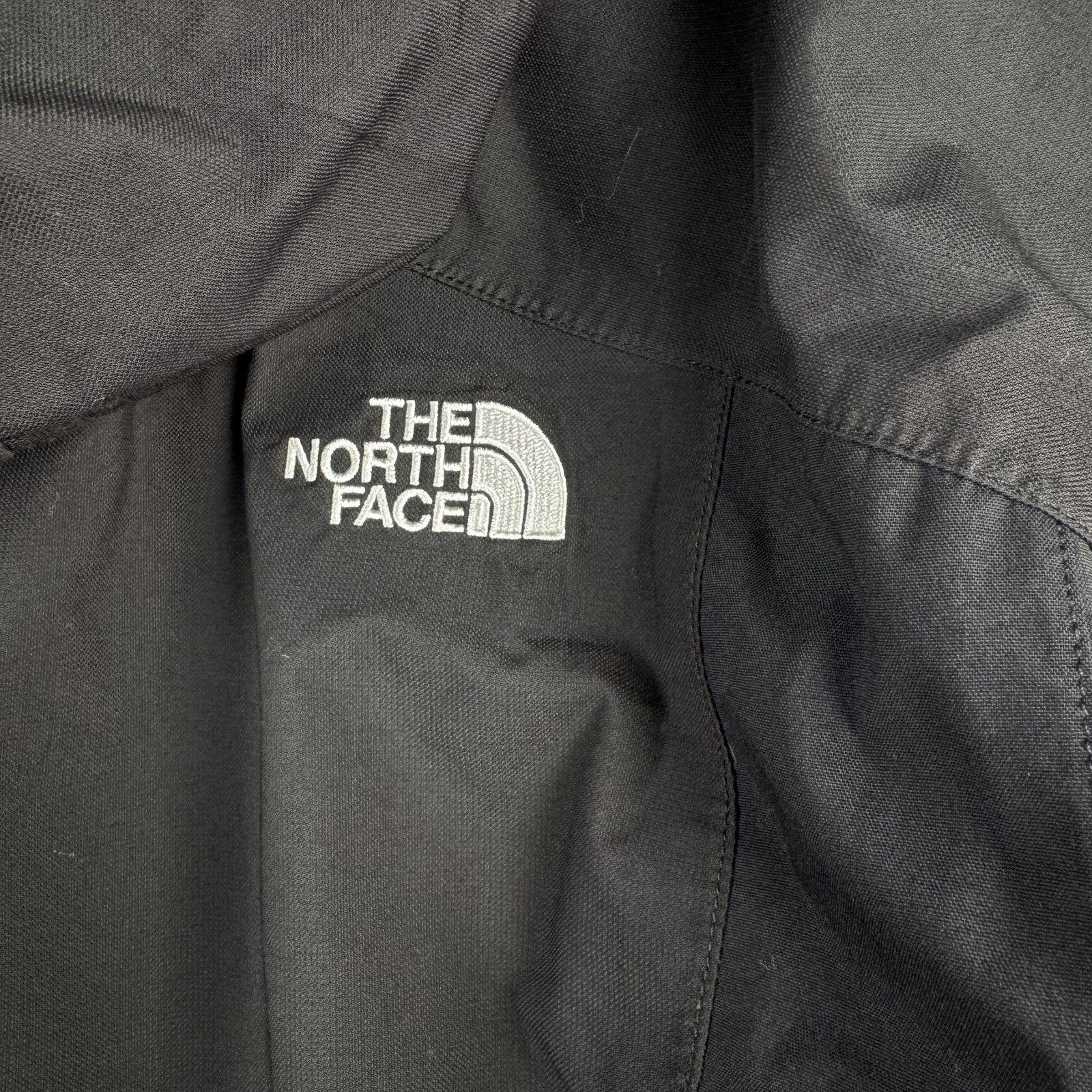 The North Face Women's HyVent Waterproof Hooded Rain Jacket Black Size XL thumbnail 8
