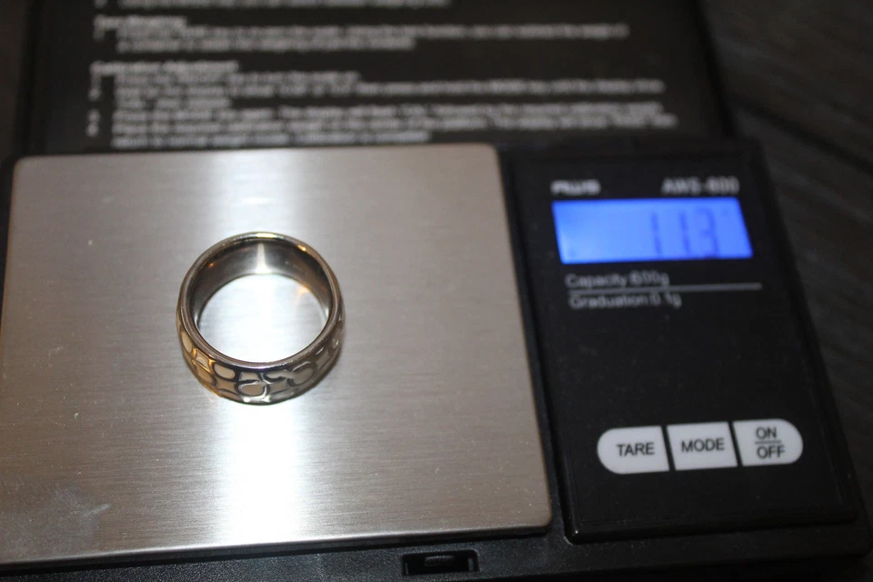 Banda Coach Logotipo “C” Esmalte Blanco Tono Plata-Talla 8- Muy Buen Estado Foto 3 de 4