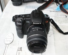Sony Alpha A200 Camera 2GB CF Card Battery & Charger Excellent Condition
