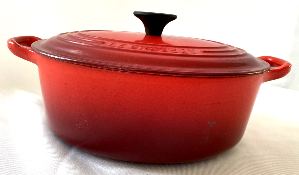 Le Creuset 2.75 QT #23 RED Enameled Cast Iron Oval Dutch Oven With
