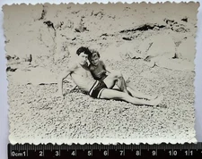 Shirtless Guys Trunks Bulge Muscle Affectionate Men Gay Int Cute Woman #4641