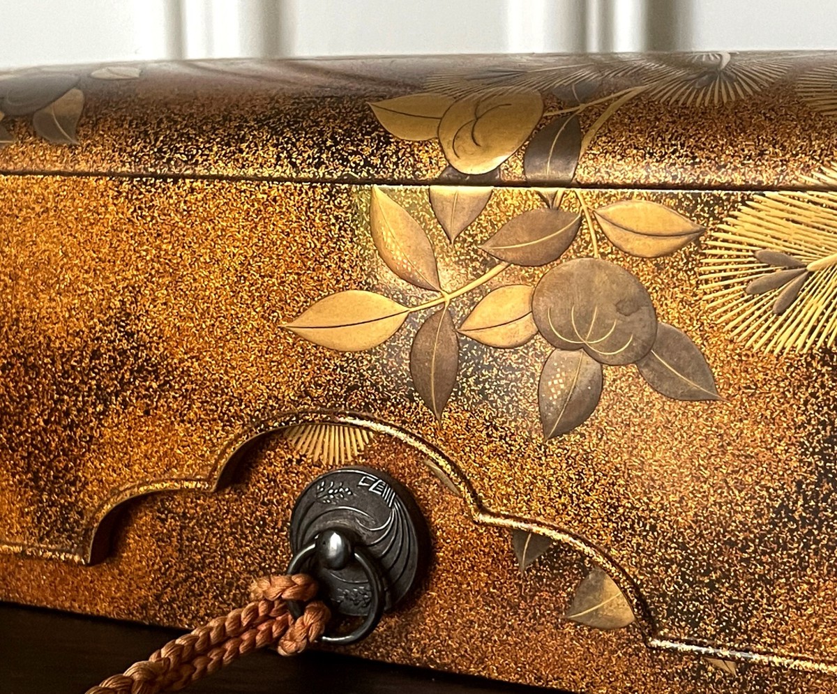 手箱 TEBAKO-BOX Gold lacquer tebako 手箱 (box for personal accessories