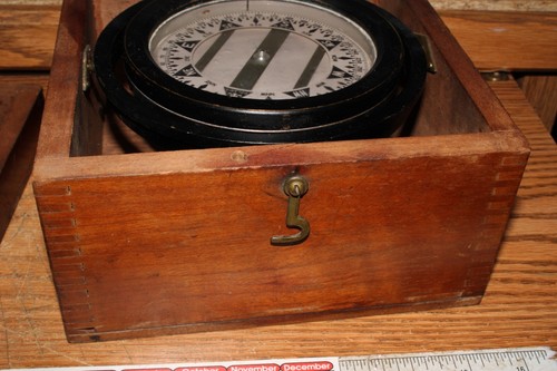 VINTAGE MARITIME POLARIS M.C. CO. FLOATING COMPASS IN WOODEN BOX - 第 6/20 張圖片