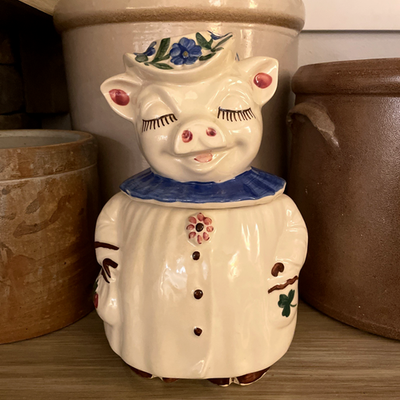 VTG Shawnee Pottery Winnie the Pig Cookie Jar 1940s Green Clover