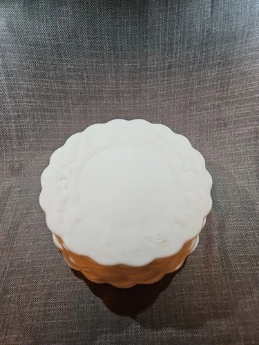 7 Vintage Westmoreland White Milk Glass Paneled Grape 10.5" Dinner Plates Plate