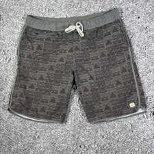 Vuori Bank Shorts Mens Medium Gray Activewear Athletic Beach Summer Geometric
