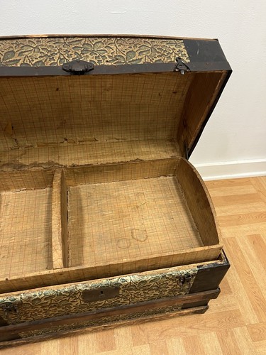 Vintage STEAMER TRUNK storage chest camelback humpback antique victorian toy box - Picture 8 of 17