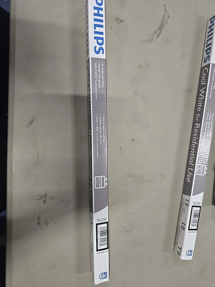 Philips 15W 18 In. Cool White T8 Medium Tube Light Bulb - Image 2 of 3