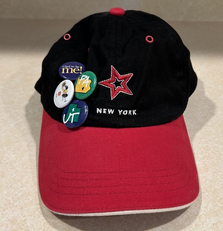 American Girl Place Hat w/ Vintage Grin Pins New York NYC for Girls Very Good