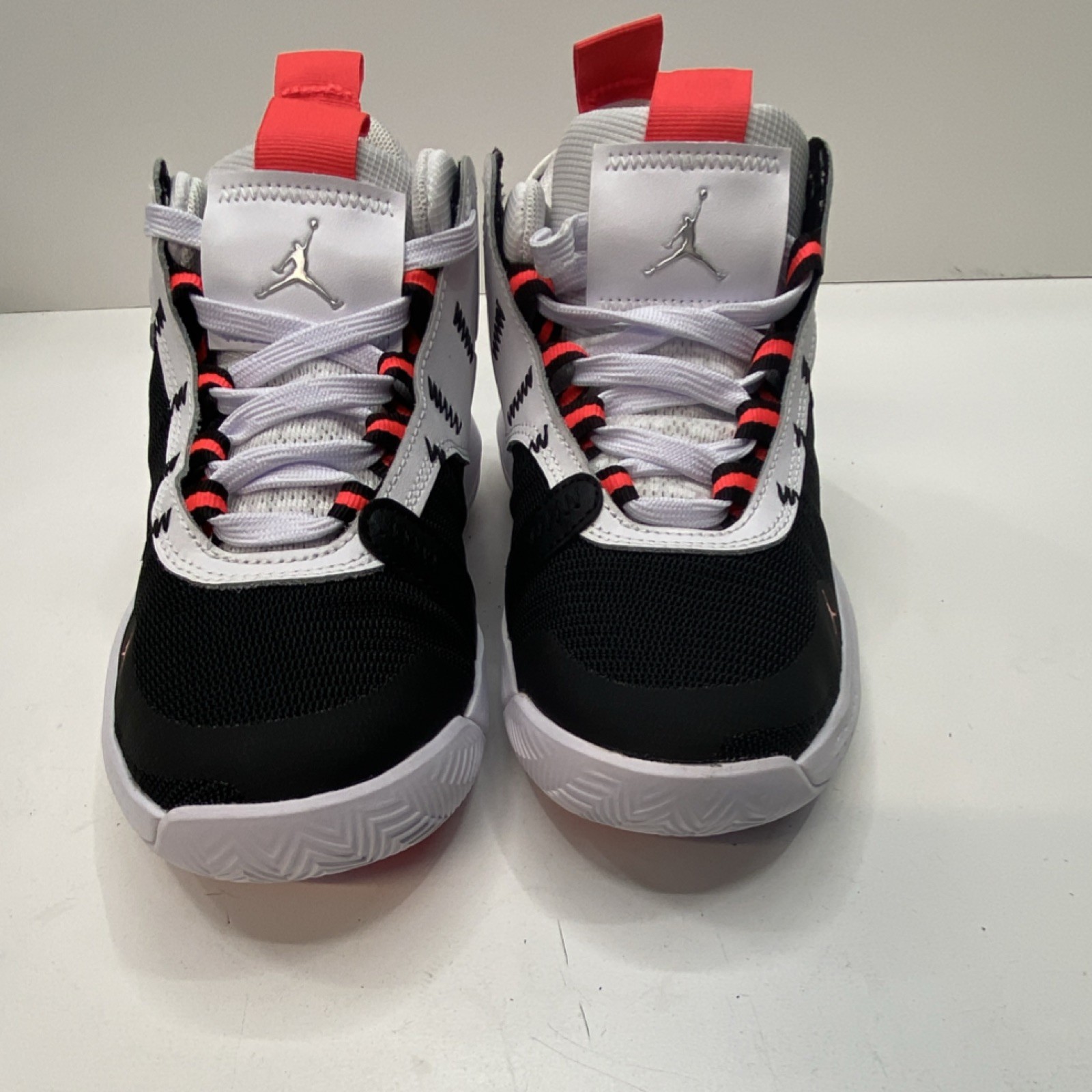 Jordan Jumpman 2020 (GS) Basketball Shoes Black White Red 4Y