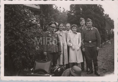 2 x Photo, 3. Flak Ausb. Regt. 62, Farewell to Casa Nova Holland 1940 XT55229