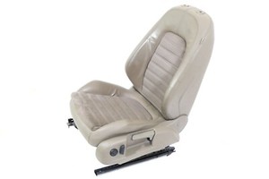 VW Passat 3C Kombi Sitz vorne links Fahrersitz Leder braun latte macchiato alcan