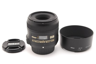TOP MINT Nikon AF-S DX Micro Nikkor 40mm f/2.8 G  Front Cap, Rear Cap, Hood