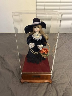 Vintage Sankyo Shoji Doll Music Box Automata Sylvaine Invitation to the Dance