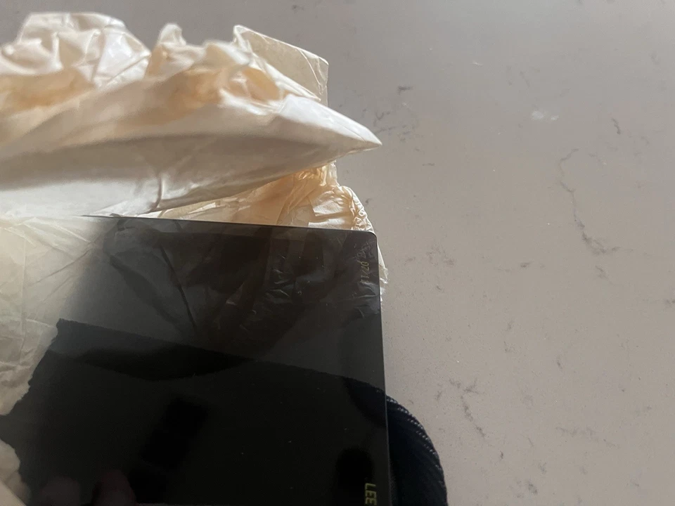 Lee Filters 07/11 0.9 ND Graduated Hard (GH) Neutral Density Filter - Image 3 of 4