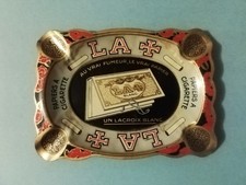 cendrier "La croix blanc" papier à cigarette en tole
