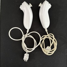 Official Wii Nunchuck White Remote Nintendo Motion   Wii U OEM Controller X2