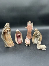 Young Incorporated Nativity Pieces W/ Verses On Figurines Wood Look 6 pieces
