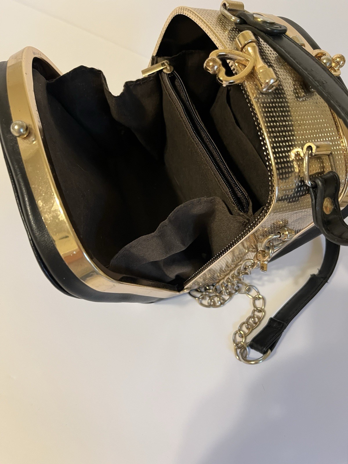 Unique Camera Lipstick purse with double opening - image 4