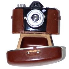 Agfa Click-I Vintage Bakelite Box Camera 120 Film W-Germany  Leather Case