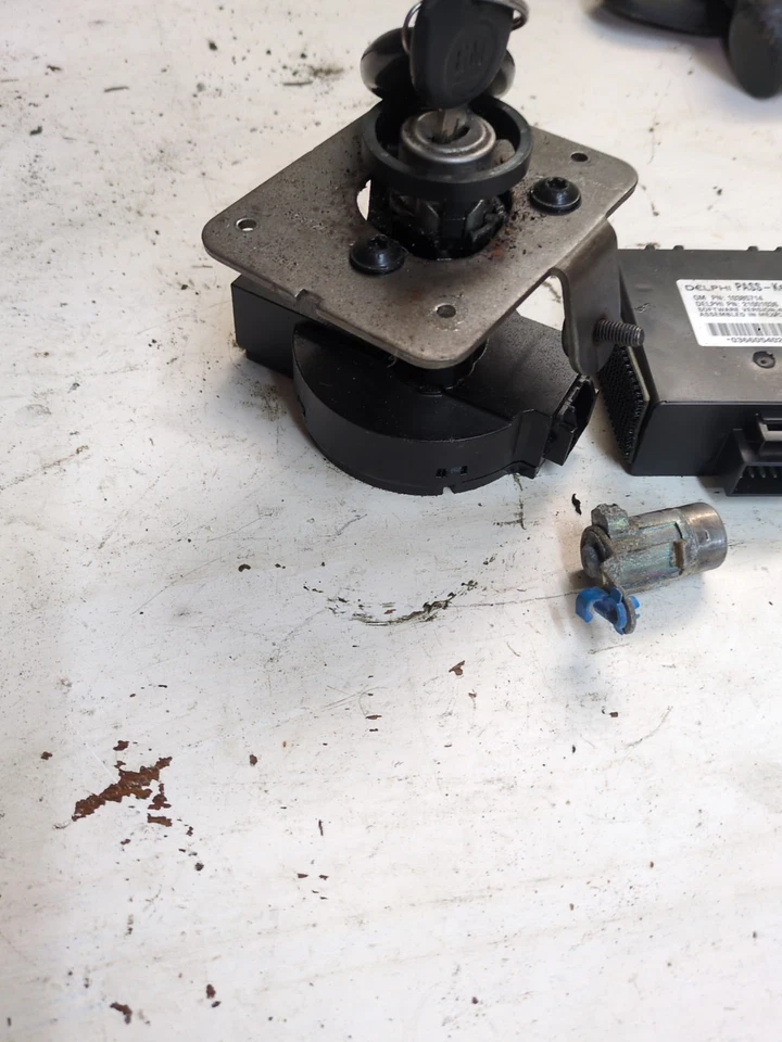 Interruptor de encendido Saab 9-7X 2005-09, con llave y cilindro de puerta. Plug And Play!!!  Foto 2 de 4