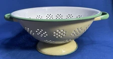 Vtg Yellow Enamelware Colander Strainer 11" Green Trim French /Country Farmhouse