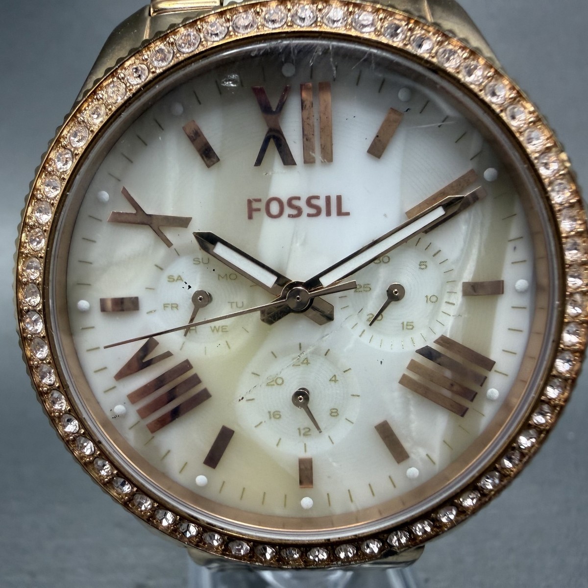 Fossil Cecile Women\'s Rose Gold Tone Day Date Quartz Watch Roman Numerals Fossil Cecile For Women Rose Gold Dial Stainless Steel Band  main image 3