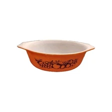 Pyrex 1 1/2 Quart Casserole Old Orchard Brown and Tan  Vintage