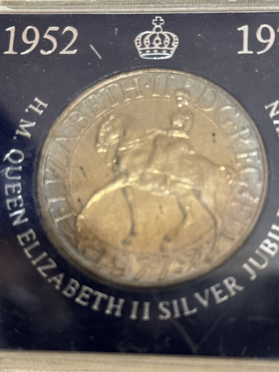 RARE 1977 Queen Elizabeth II Silver Jubilee Crown Coin DG.REG FD