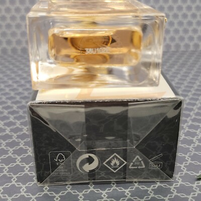 香水 Yves Saint Laurent LIBRE Toilette's box