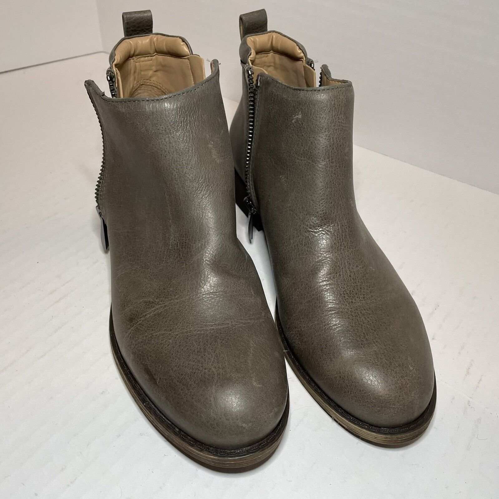 FRANCO SARTO LEATHER ANKLE BOOT TAUPE SIDE ZIP  WOMENS SIZE 6
