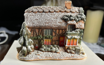 Lilliput Lane Snow Cottage 