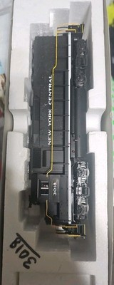 Atlas Master 8928 GP-40 Locomotive New York Central #3014 DC DCC  HO