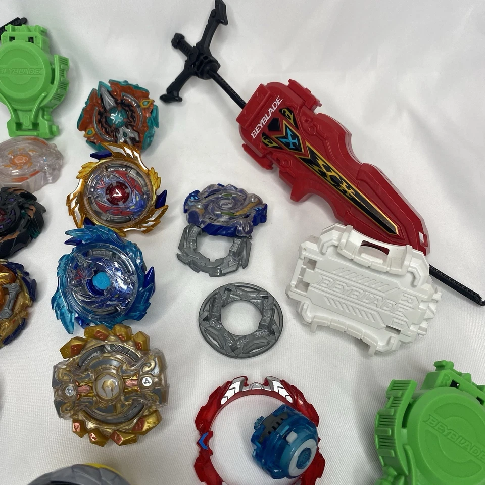 Lote de 30 Piezas Beyblades Y 7 Lanzadores Usados - Excelente Estado Foto 4 de 4