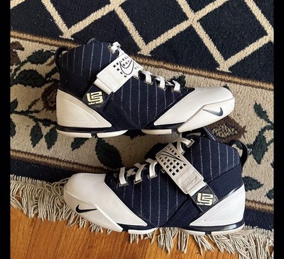 QS Nike Zoom LeBron 5   Yankee  