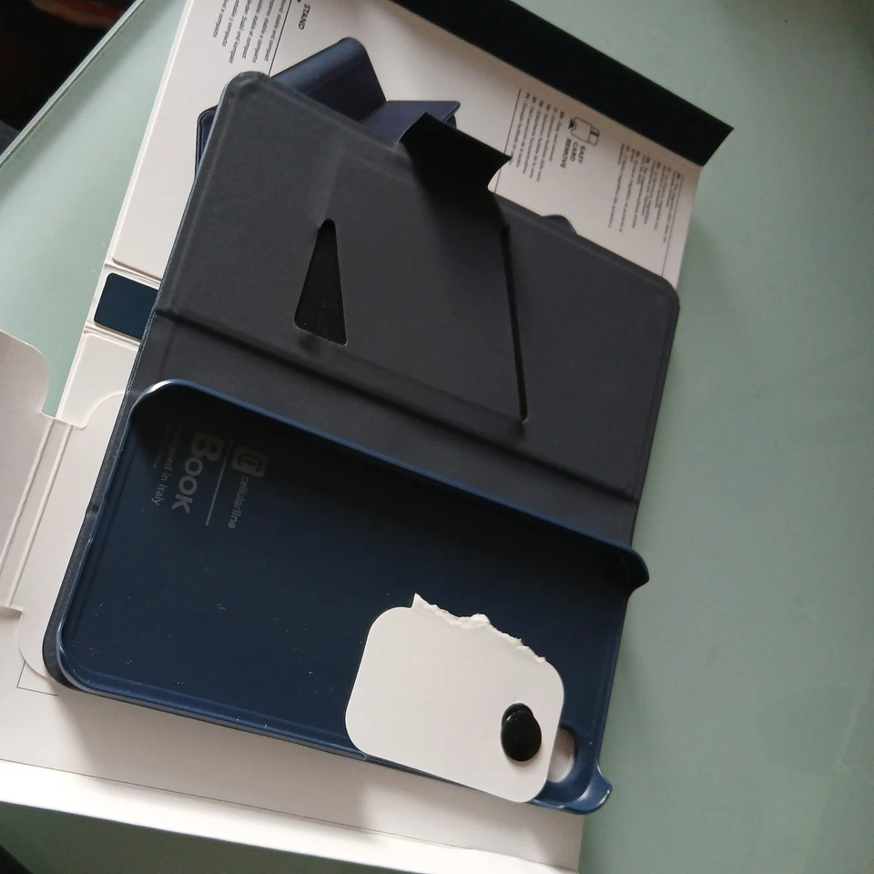 Cellularline Booklet Samsung Galaxy A16 / A16 5G Blau mit Standfunktion - Bild 3 von 3