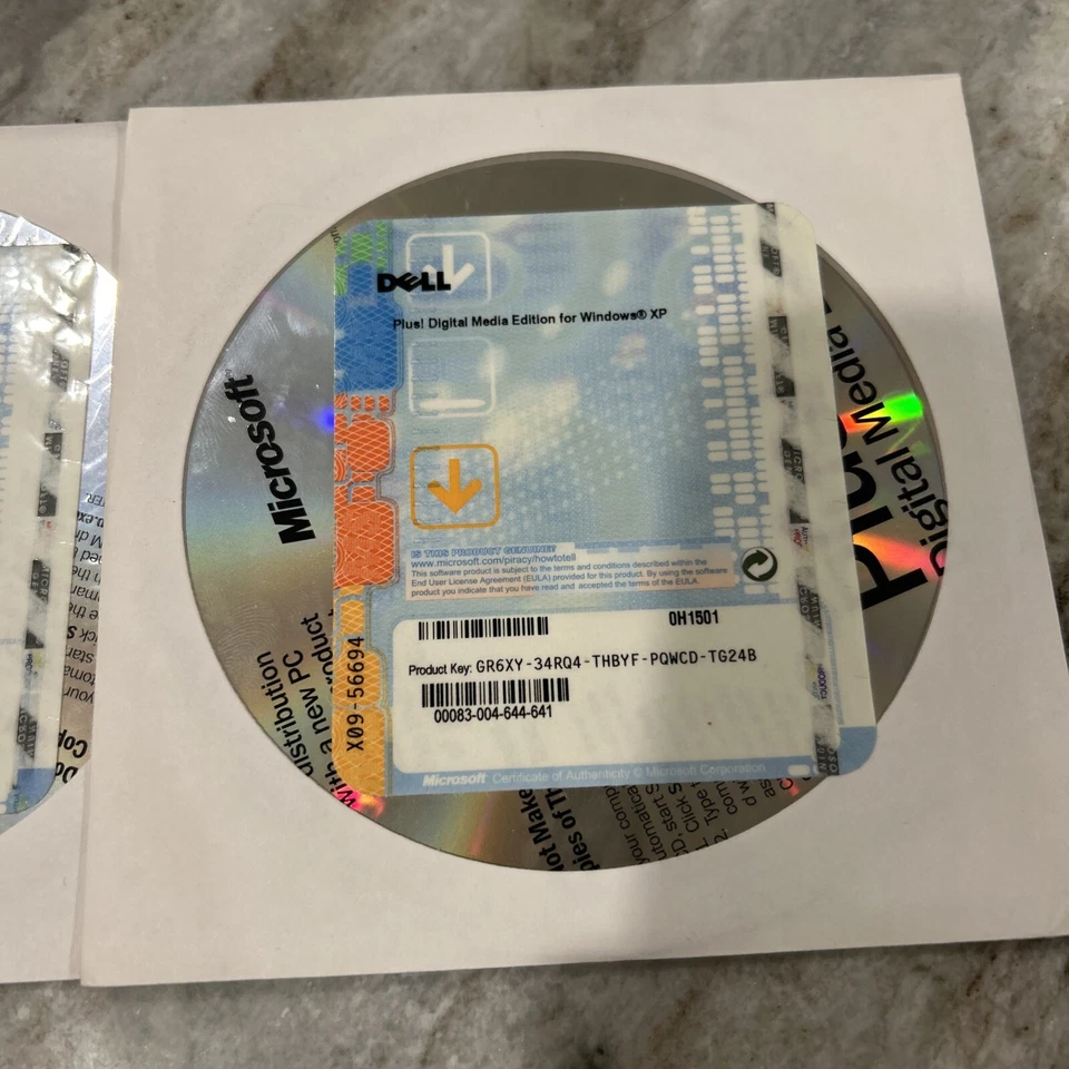 Microsoft PLUS! Digital Media Edition for Windows XP And XP English - Image 2 of 4